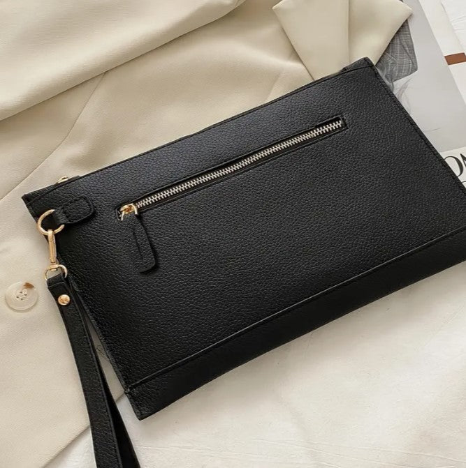 The Signature Clutch