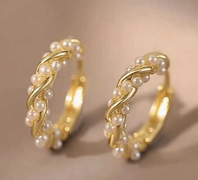 Twisted Imitation Pearl Hoop Earrings